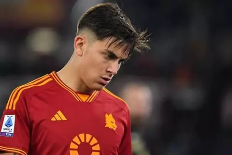 روما يعلن نجاح جراحة ديبالا وانتهاء موسمه رسميًا